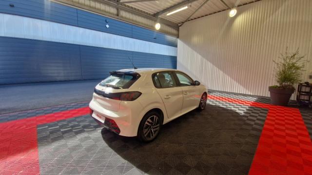 Peugeot 208 image 1