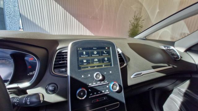 Renault Grand Scénic image 1