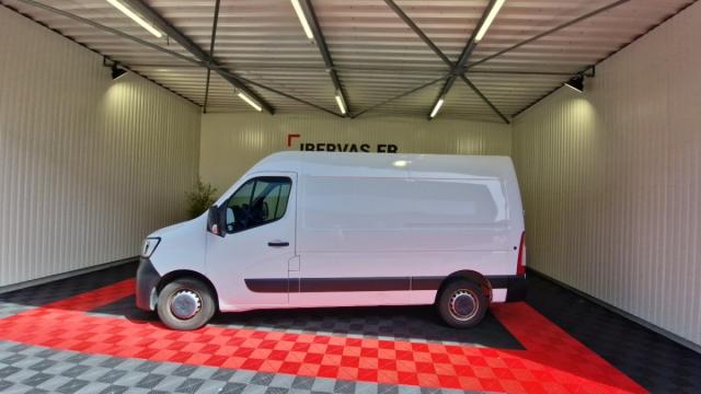 Renault Master image 2