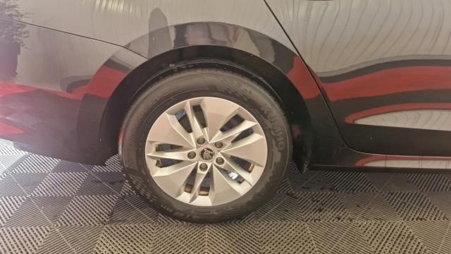 Skoda Octavia image 3