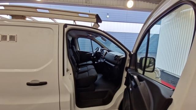 Renault Trafic image 9