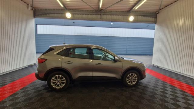 Ford Kuga image 2
