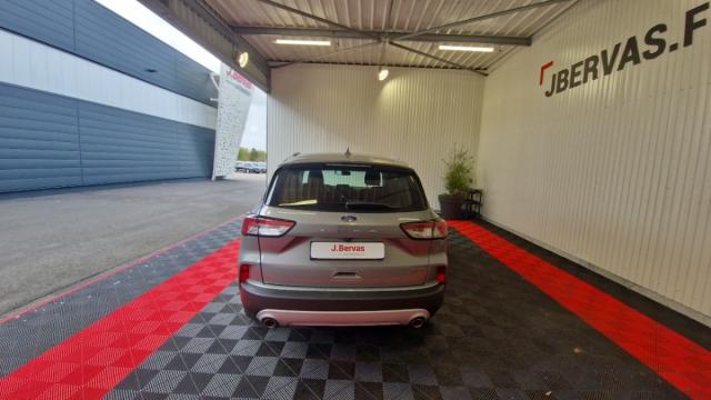Ford Kuga image 7