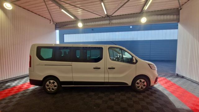 Renault Trafic image 2