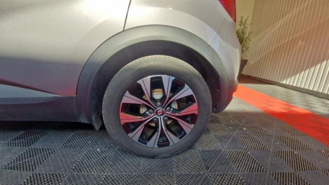 Renault Captur image 2