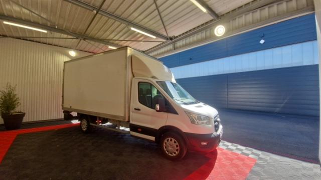 Ford Transit image 3