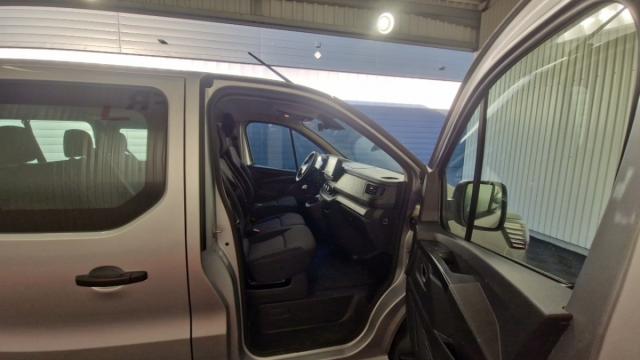 Renault Trafic image 9