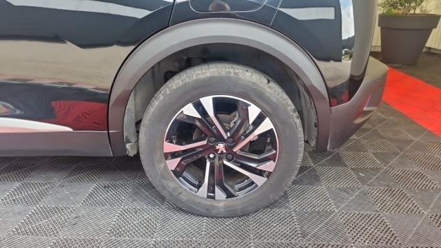 Peugeot 2008 image 3