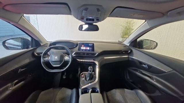 Peugeot 3008 image 2