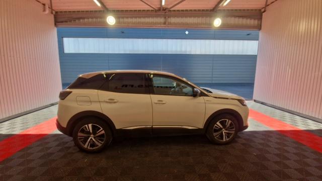 Peugeot 3008 image 2