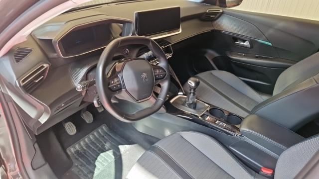 Peugeot 208 image 1