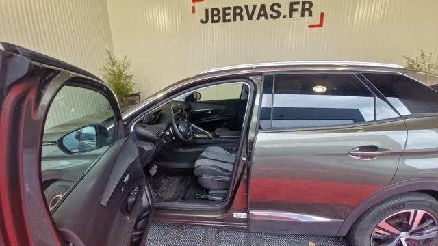 Peugeot 3008 image 3