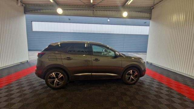 Peugeot 3008 image 2