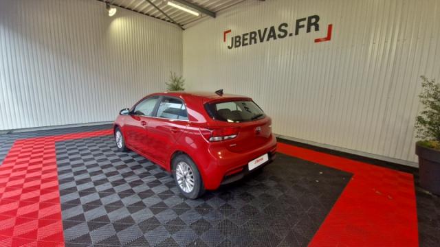 Kia Rio image 8