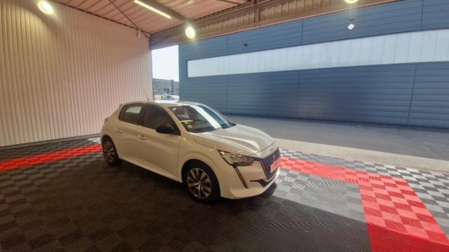 Peugeot 208 image 8