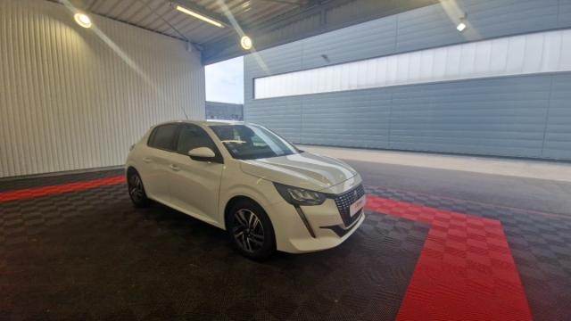 Peugeot 208 image 9