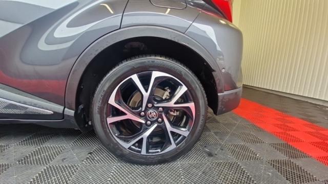 Toyota C-Hr image 5