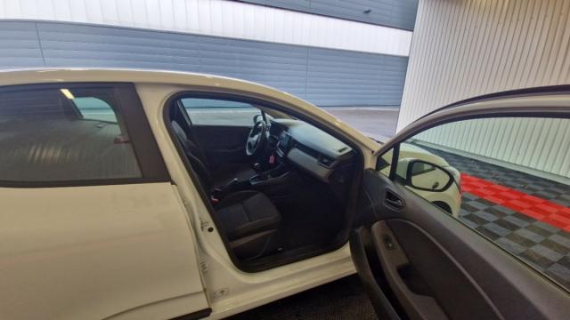Renault Clio image 9