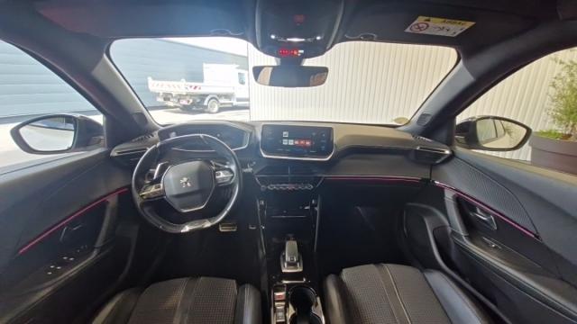 Peugeot 2008 image 3