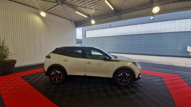 Peugeot 2008 image 8