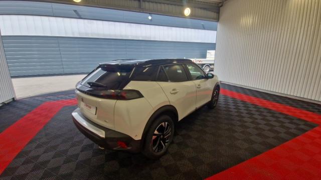 Peugeot 2008 image 2
