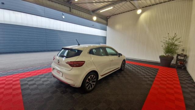 Renault Clio image 9
