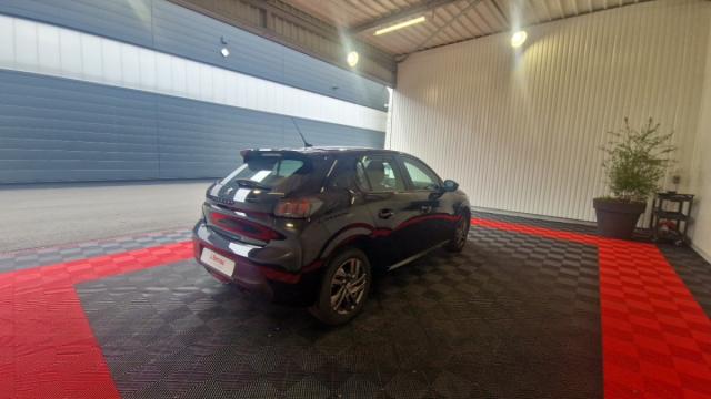 Peugeot 208 image 2