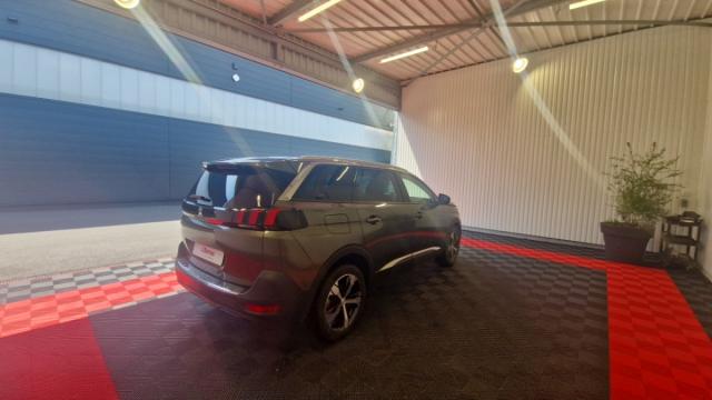 Peugeot 5008 image 8