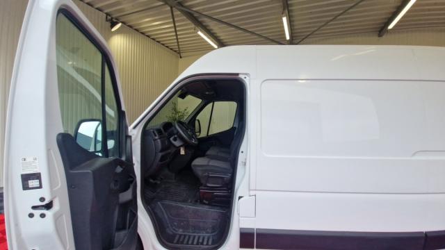 Renault Master image 1