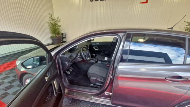 Peugeot 308 image 9