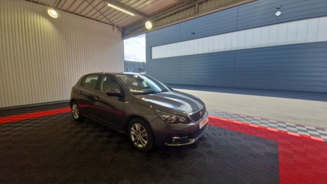 Peugeot 308 image 1