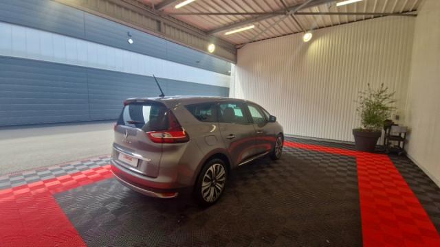 Renault Grand Scénic image 2