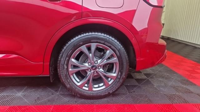 Ford Kuga image 6