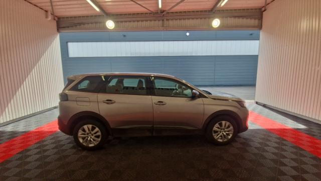 Peugeot 5008 image 6