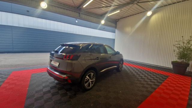 Peugeot 3008 image 3