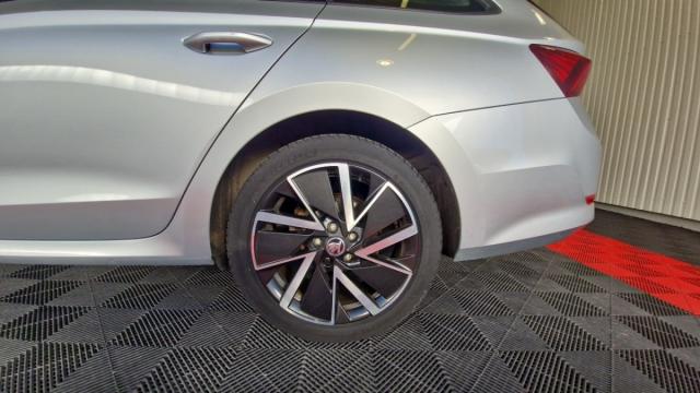 Skoda Octavia image 2