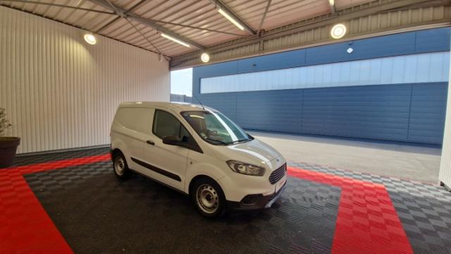 Ford Transit Courier image 7