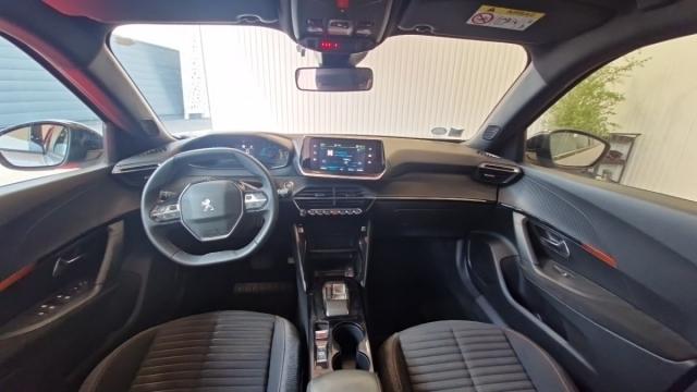 Peugeot 2008 image 9