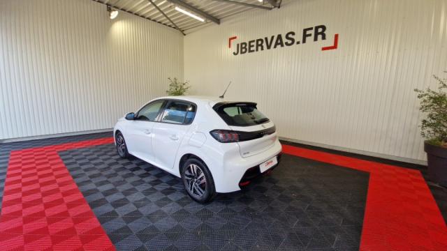 Peugeot 208 image 7