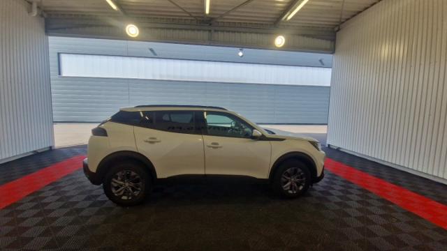 Peugeot 2008 image 8