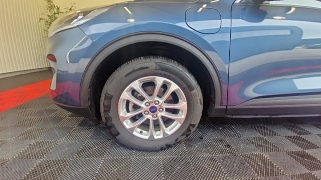 Ford Kuga image 2