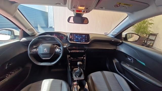 Peugeot 208 image 3