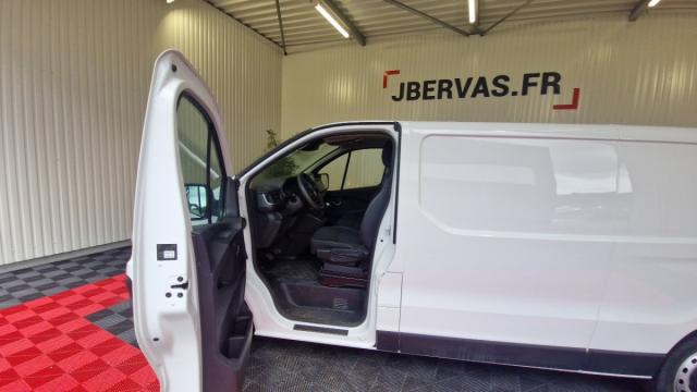 Renault Trafic image 2