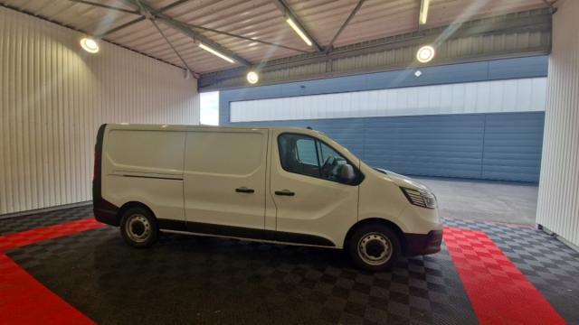 Renault Trafic image 1
