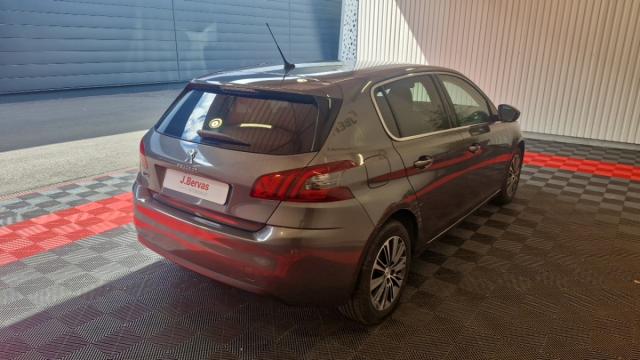 Peugeot 308 image 2