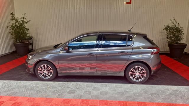 Peugeot 308 image 1