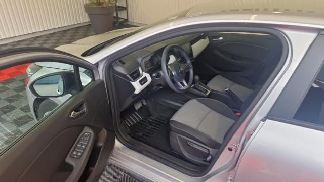 Renault Clio image 8