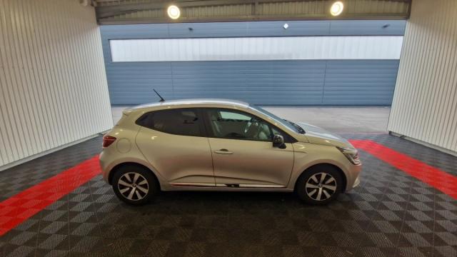 Renault Clio image 9