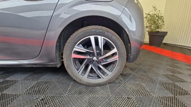 Peugeot 208 image 3