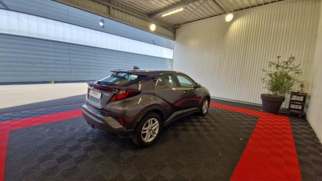 Toyota C-Hr image 9
